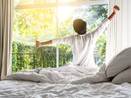 8 Ways to start waking up early